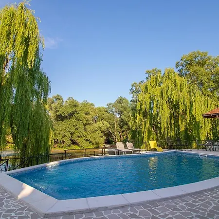 Dom wakacyjny Villa Verde *
